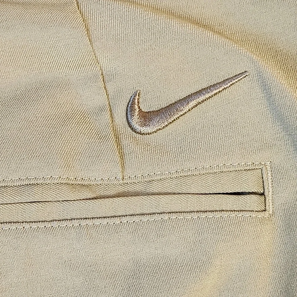 Nike Dri Fit Flex Shorts‎ Mens Size 40 Beige Standard Fit Golf Casual Preppy